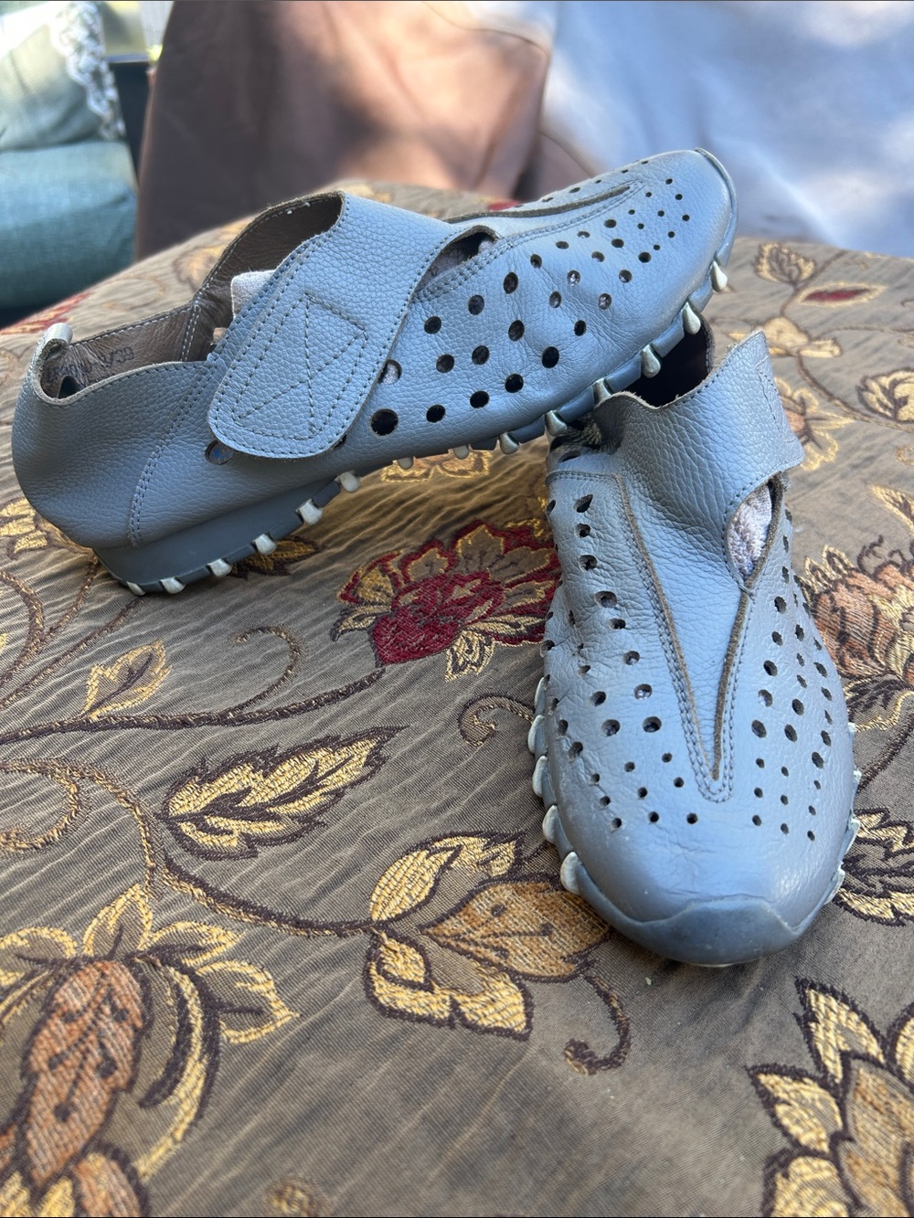 Women’s LITFOOT Casual Perforated Velcro Sneakers in Gray